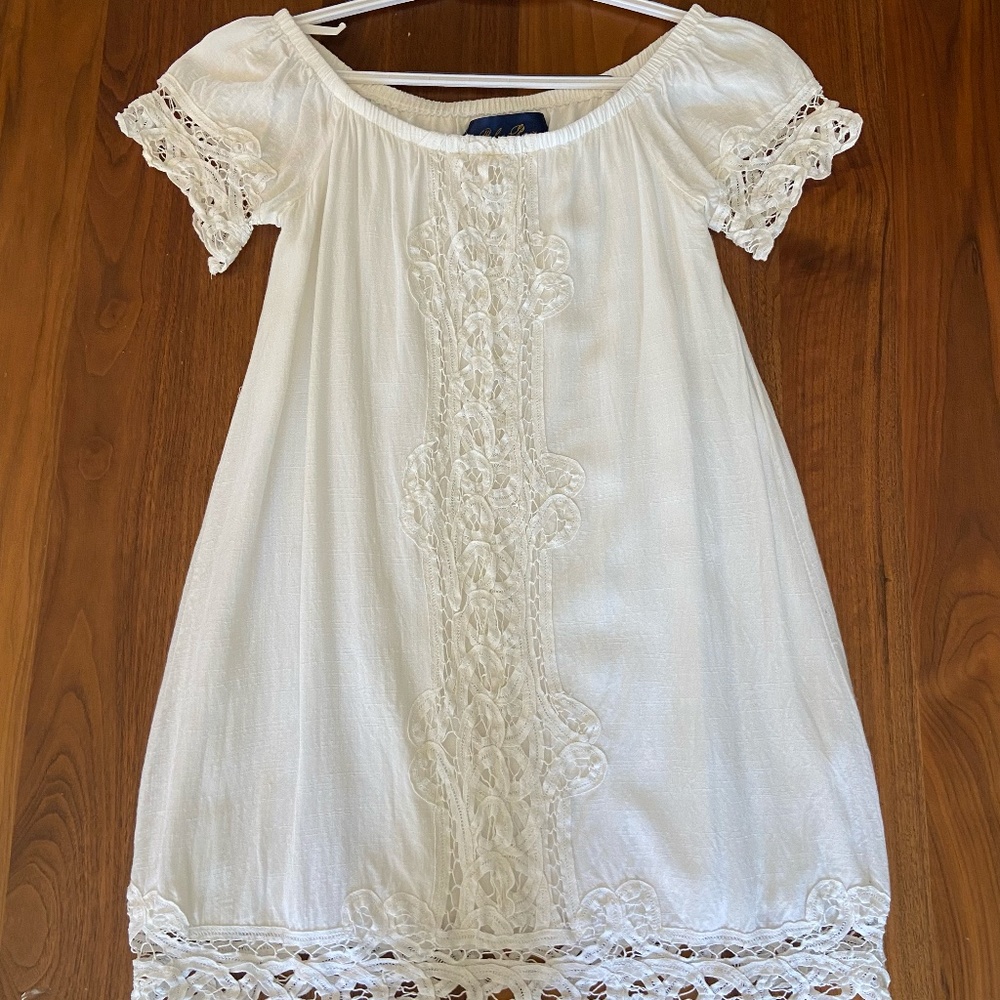 Blue Rain XS, white lace dress